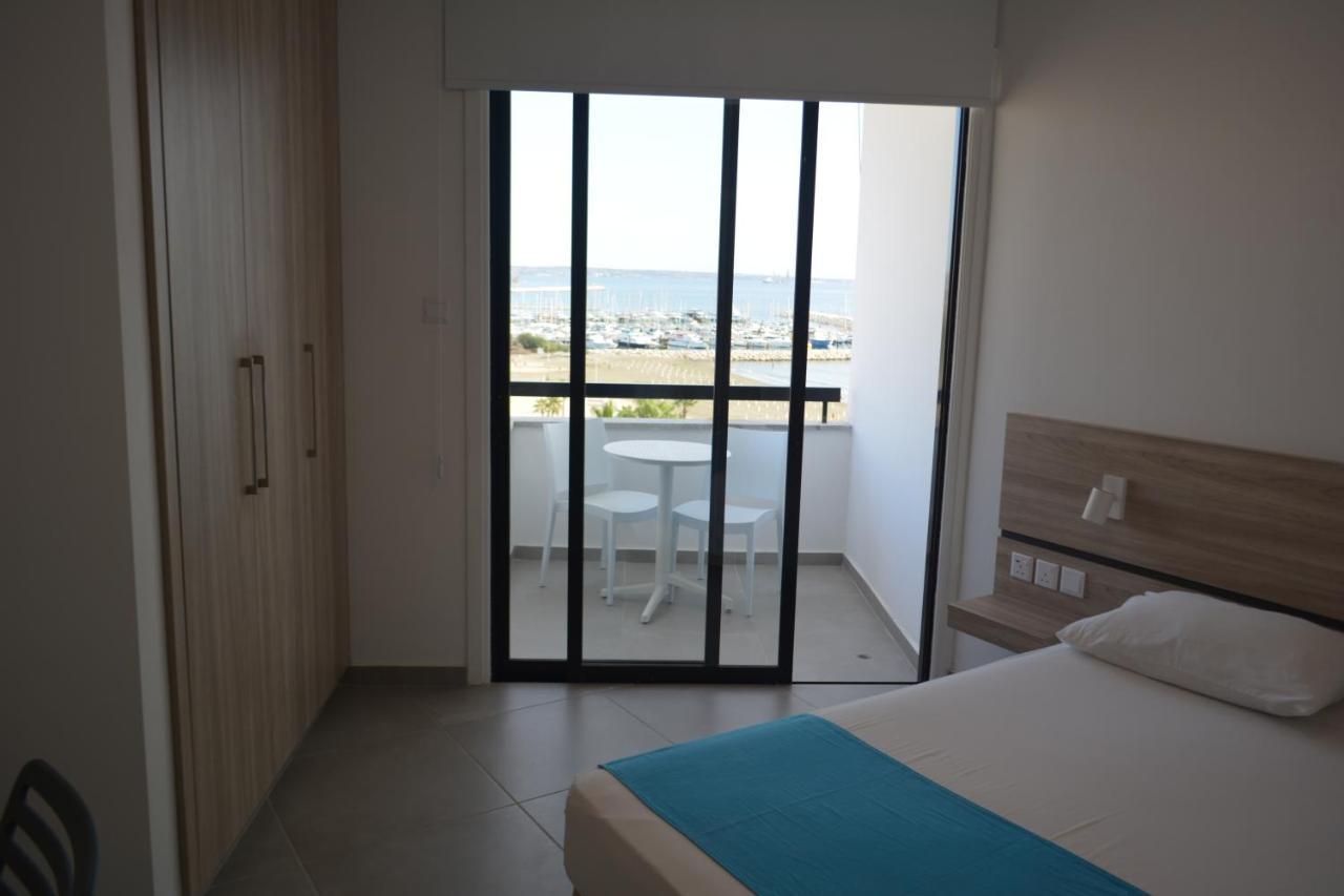 לרנקה Les Palmiers Sunorama Beach Apartments מראה חיצוני תמונה
