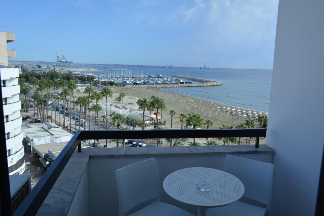 לרנקה Les Palmiers Sunorama Beach Apartments מראה חיצוני תמונה