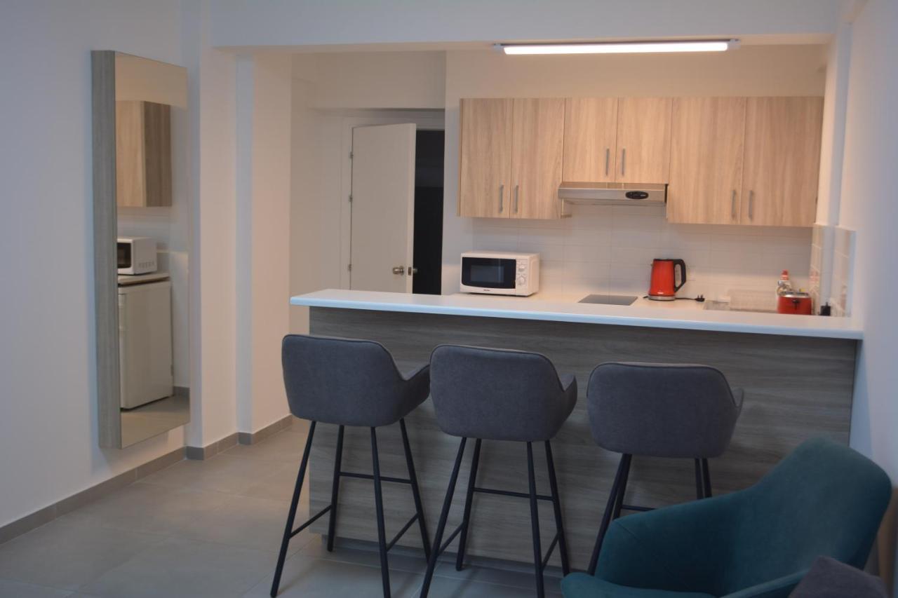 לרנקה Les Palmiers Sunorama Beach Apartments מראה חיצוני תמונה